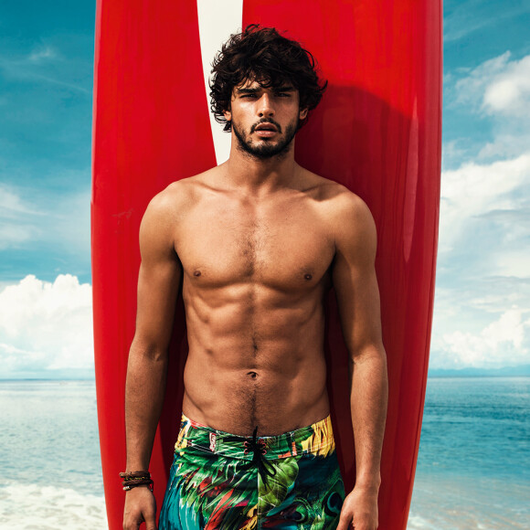 Débora Nascimento e Marlon Teixeira estão namorando