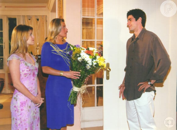 'Laços de Família': cena de Camila raspando cabeça comoveu Carolina Dieckmann. 'Faria de novo'