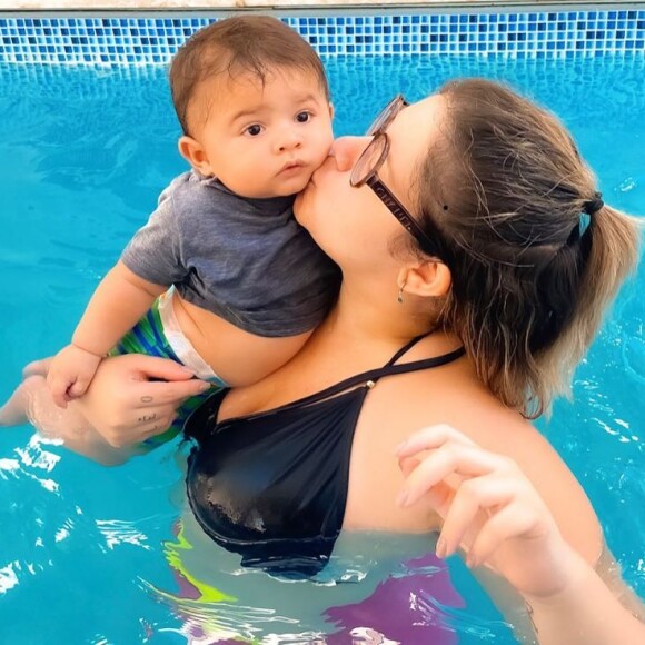 Marília Mendonça gosta de compartilhar momentos com o filho em sua rede social