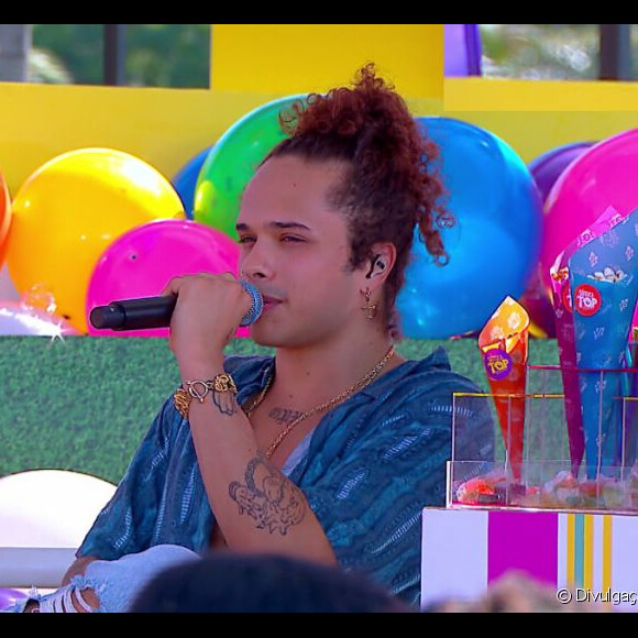 Vitão contou ter recebido ameaças na web: 'De morte e de rasparem meu cabelo, todo tipo de ameaça'