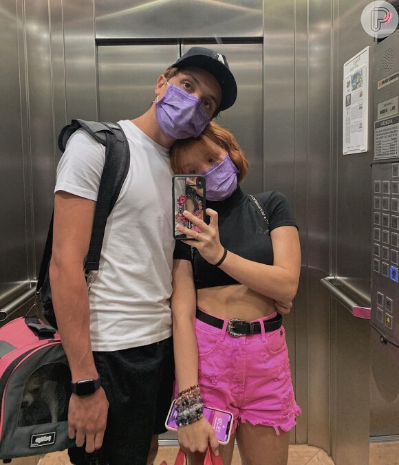 Larissa Manoela e Leo Cidade na última foto compartilhada pela atriz em seu feed de Instagram em 14 de novembro de 2020, quando comemoraram 2 anos e 11 meses de namoro