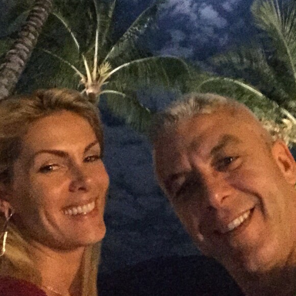 Comemoração de aniversário de casamento de Ana Hickmann e Alexandre Correa teve motivo extra de festa: a cura do empresário