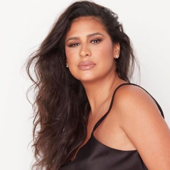 Simone mostra nova foto da filha, Zaya, e explica sinal de nascença da bebê: 'Charme'