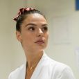 Novela 'Amor de Mãe': após casamento com Sandro (Humberto Carrão), Betina (Isis Valverde) volta a trabalhar como enfermeira