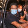 Sertanejo Edson e a mulher, Deia Cypri, deixaram hospital após cantor ficar uma semana internado