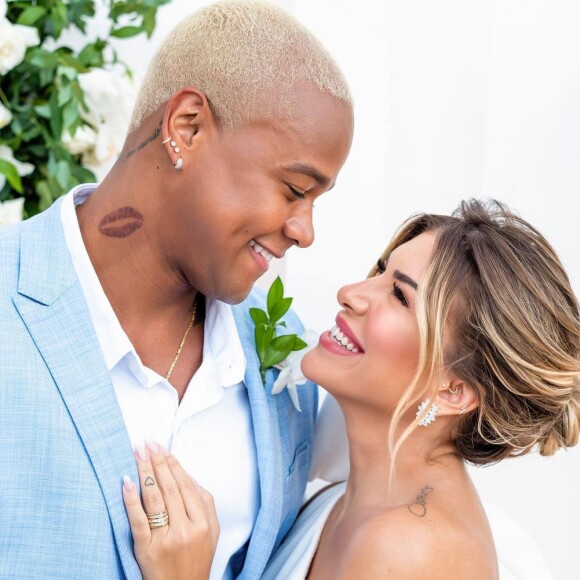 Léo Santana e Lorena Improta escolheram o nome Lorenzo se for menino