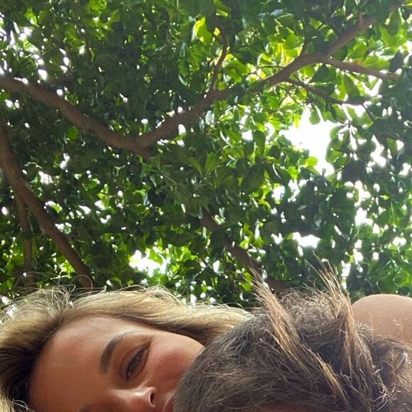 Lucas Lucco e Lorena Carvalho são pais de Luca