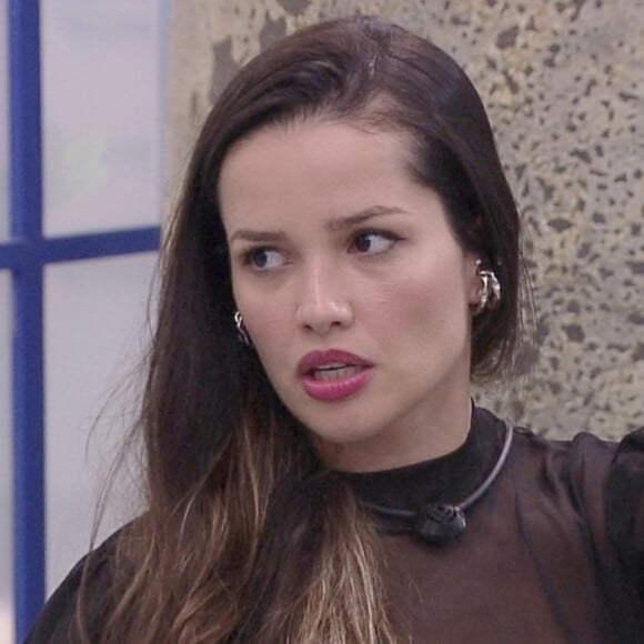'BBB 21': Juliette e Arthur trocam ofensas em discussão sobre Karol Conká. 'Idiota é você'