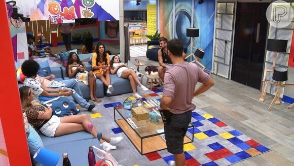 'BBB 21': Juliette e Arthur trocaram ofensas em discussão sobre 'treta' de Karol Conká