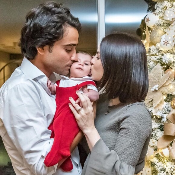 Sthefany Brito reage após ver críticas sobre seu corpo: 'Vou continuar postando e dividindo minha maternidade real'