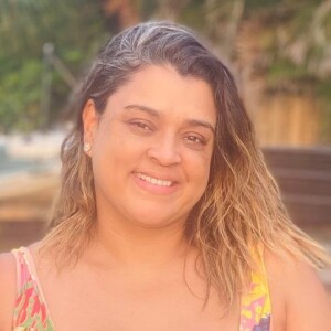 Preta Gil, aos 46 anos, está satisfeita com seu próprio corpo