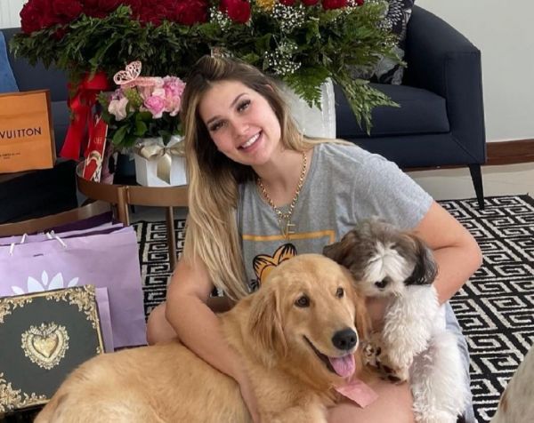 Virgínia Fonseca ganha bolsa de grife de Zé Felipe em aniversário e valor  impressiona. Saiba! - Purepeople