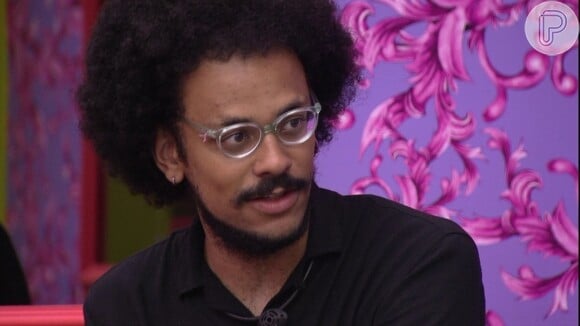 No 'BBB 21', João aponta que Pocah 'não vai ganhar' o reality show