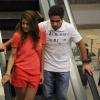 Nívea Stelmann é vista com o novo namorado, em shopping do Rio de Janeiro, em 6 de março de 2013