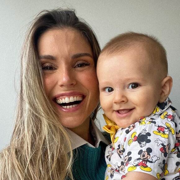 Flávia Viana citou maternidade ao falar de corpo magro: 'Esse corpo é o corpo que está se doando ao meu filho'