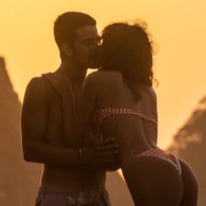 Bruna Marquezine e Enzo Celulari abraçados em nova foto de casal. Confira!