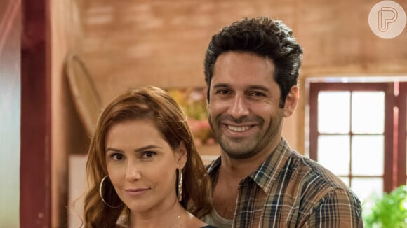 Novela 'Salve-se Quem Puder': Alexia (Deborah Secco) dá beijo em Zezinho (João Baldasserini), mas acredita ser Renzo (Rafael Cardoso) no capítulo de segunda-feira, 17 de maio de 2021