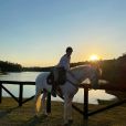 Marina Ruy Barbosa costuma cavalgar a cavalo em suas idas à fazenda
