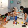 Juliana Paes participa de comercial de fraldas com os filhos, Pedro, de 3 anos, e Antonio, de 1
