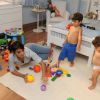 Juliana Paes participa de comercial de fraldas com os filhos, Pedro, de 3 anos, e Antonio, de 1