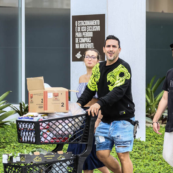 André Marques é namorado da modelo Sofia Starling: 'Amiga, namorada, amante, parceira, mãezona dos nossos dogs'