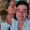 Sasha Meneghel revelou casamento no civil com João Figueiredo nas redes sociais: 'Me casei com meu melhor amigo. Vou passar o resto da minha vida sorrindo do seu lado'