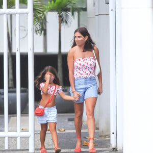 Deborah Secco e a filha, Maria Flor, impressionaram pela semelhança