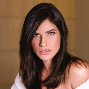 Andressa Suita mostrou Gusttavo Lima deitado na cama do casal