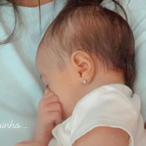 Filha de Fábio Assunção, Alana Ayó chamou atenção por já usar brincos