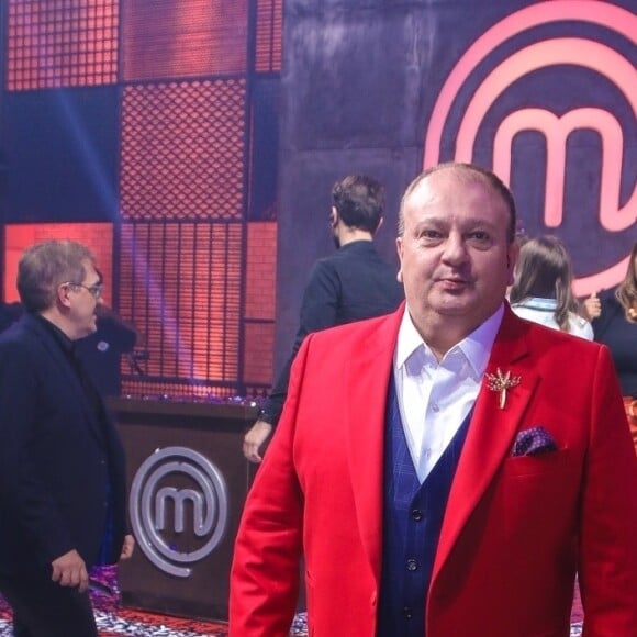 Erick Jacquin prestou homenagem à vice-campeã do 'MasterChef Brasil' que morreu aos 51 anos