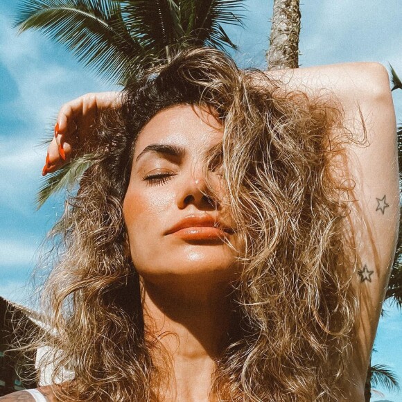 Kelly Key está passando por transição capilar