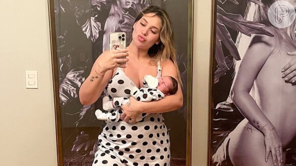 Virgínia Fonseca dançou de camisola com a filha, Maria Alice, nascida em 30 de maio de 2021, nos braços: 'Quartou!'
