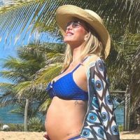 Lorena Improta chega ao 7º mês de gravidez e exibe barriga em foto de biquíni