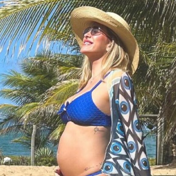 Lorena Improta exibiu a barriga ao completar 7 meses de gravidez: 'Tempo está voando'