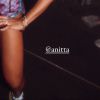 Internacional! Anitta usa vestido da grife Gaultier de mais de 3 mil dólares e web comenta: 'Tava louca para ela sair da Dolce & Gabbana'