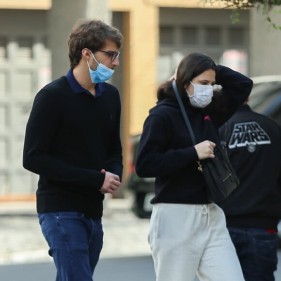 Sophia Raia escolheu look comfy