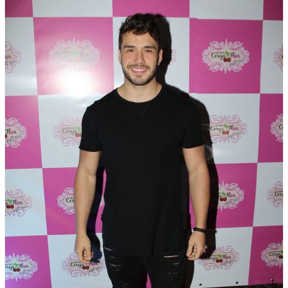 Ex-BBB Sarah Andrade assumiu romance com Lucas Viana