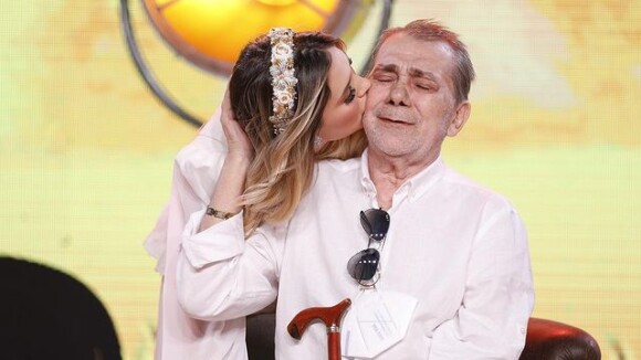 Virgínia Fonseca visita o pai, internado em hospital, e se declara: 'Te amo. Você é forte!'
