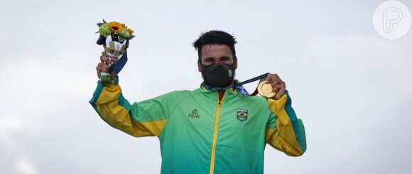 Ítalo Ferreira ganhou medalha de ouro na competição de surfe nas Olimpíadas e avisou que está solteiro