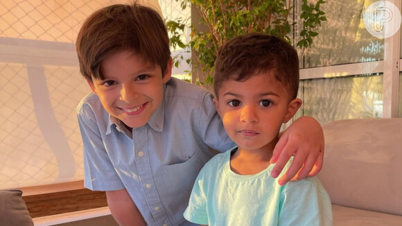 Felipe Araújo nota semelhança de sobrinho com o irmão, Cristiano Araújo: 'Cópias'
