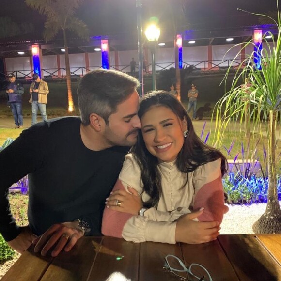 Simone e Kaká Diniz são casados desde 2013 e têm dois filhos: Henry, que completa 7 anos nesta terça-feira (03) e Zaya, de 4 meses