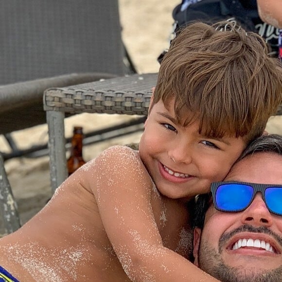 Kaká Diniz, marido de Simone faz grande depoimento para filho mais velho, Henry, que completa 7 anos: 'Meu primogênito... Como eu esperei por esse dia, sonhando dia após dia com sua chegada meu filho'