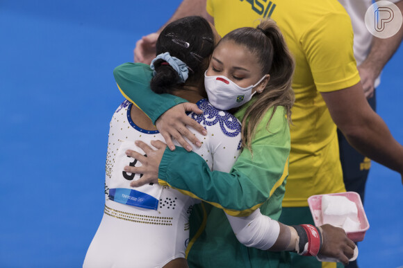 A amizade de Rebeca Andrade e de Flávia Saraiva marcou os bastidores da ginástica