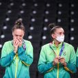 Emoção da seleção feminina de vôlei com medalha de prata comoveu telespectadores