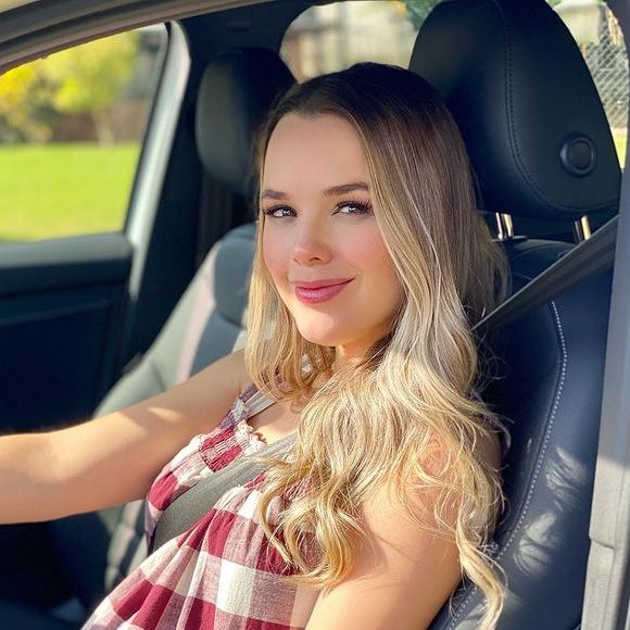 Thaeme Mariôto revelou que foto do rosto da filha de 8 meses de gravidez foi otimizada com inteligência artificial