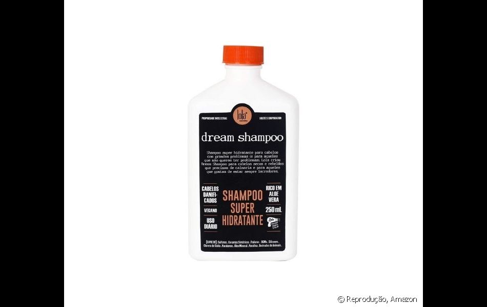   Um shampoo mais hidratante é a pedida para cuidar dos fios durante a lavagem  
  