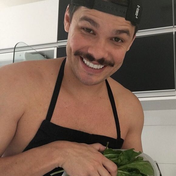 Alexandre Suita costuma comentar nas fotos de Gabi, mas comentários são apagados