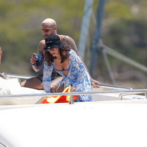 Neymar foi fotografado com Bruna Biancardi em Ibiza