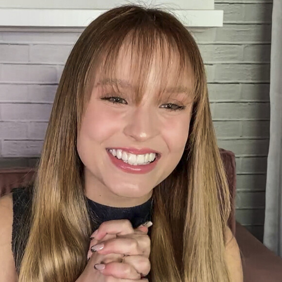 Larissa Manoela não comentou os rumores de romance com André Luiz Frambach