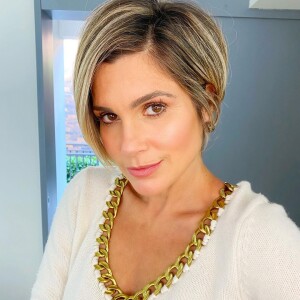 Flávia Alessandra cuida do rosto com protocolo de ácido hialurônico